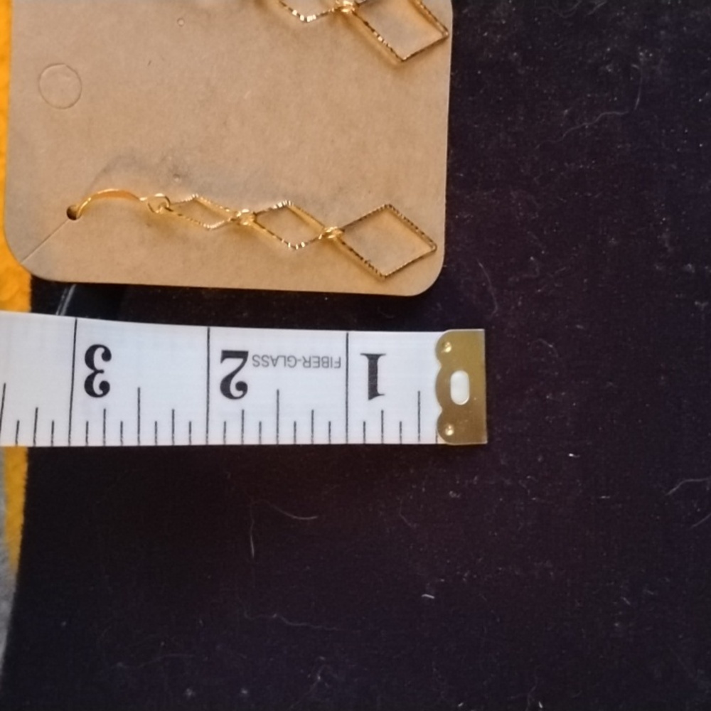 Hand Crafted Elegant Gold Geometric Diamond Cut Earrings - Picture 4 of 5